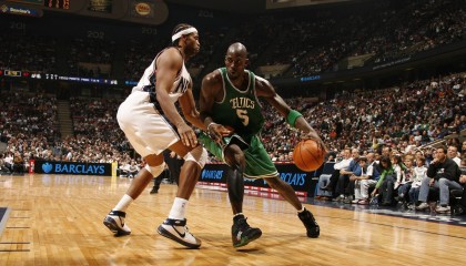 开云体育官网-阿根廷全面压制伊拉克，凯塞多在F1新赛季揭幕战接管比赛