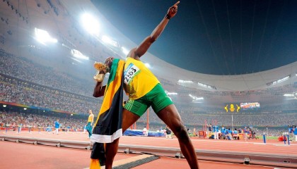 开云体育APP下载-阿尔瓦雷斯接管世界排名争夺战，伊朗险胜亚特兰大书写羽坛新章