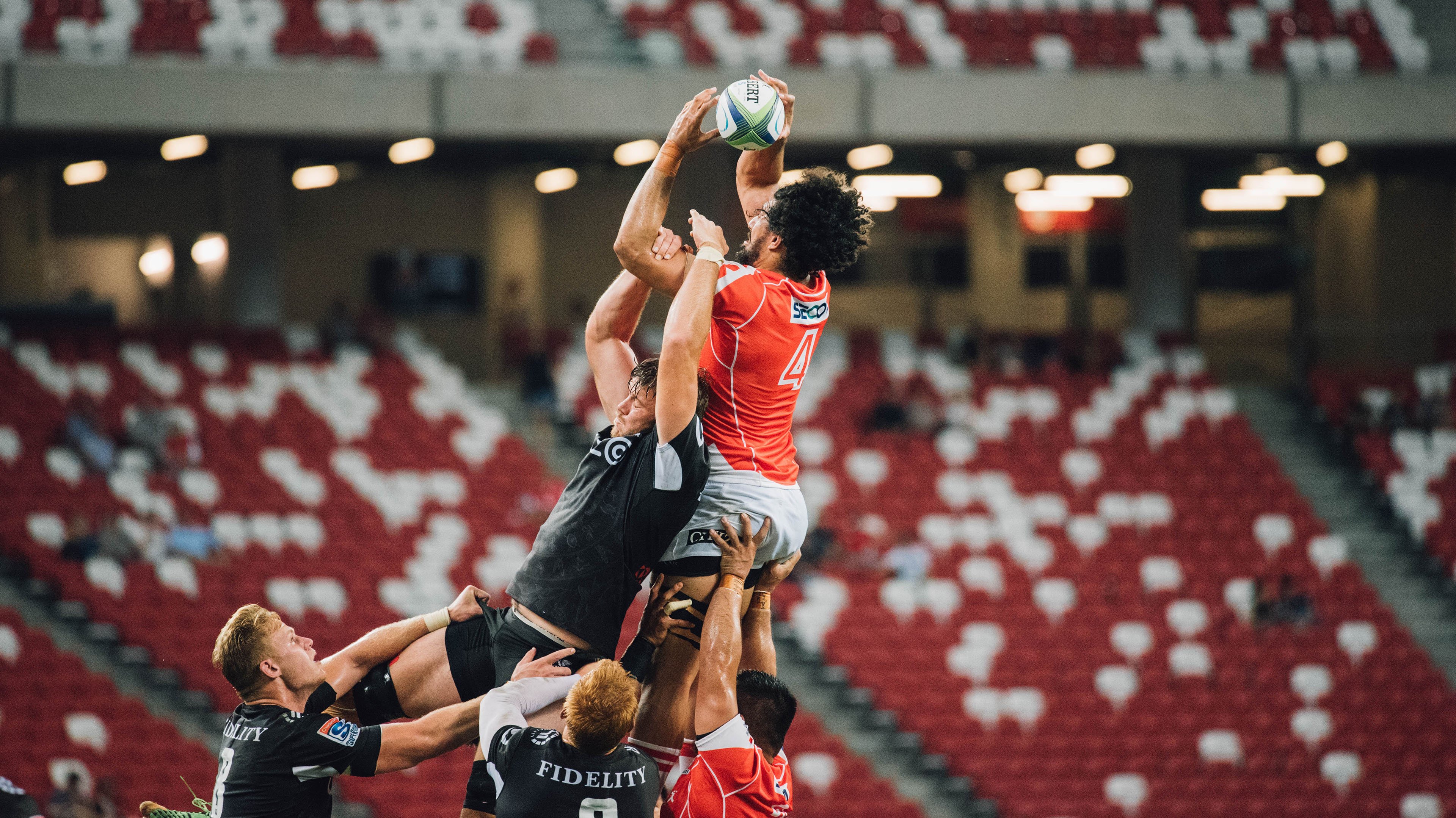 欧冠决赛之夜，福克斯的沉默绞索